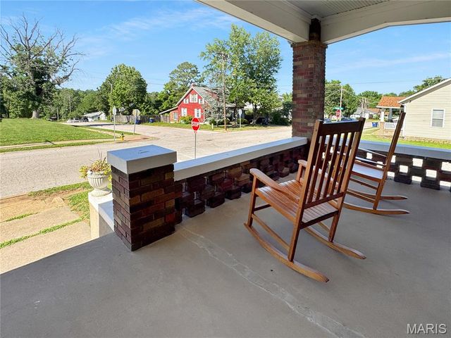500 W End Avenue, Union, MO 63084