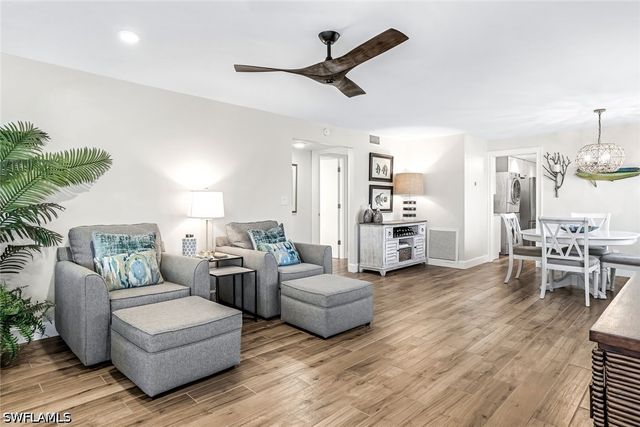 1100 8th AVE S H227, Naples, FL 34102