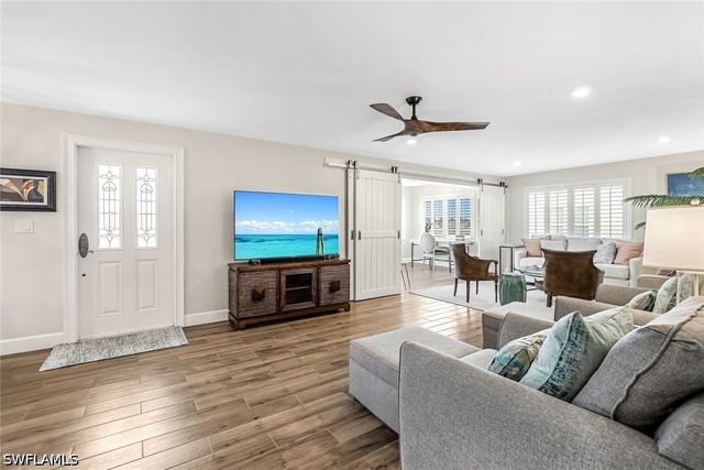 1100 8th AVE S H227, Naples, FL 34102