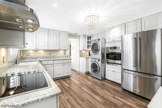 1100 8th AVE S H227, Naples, FL 34102