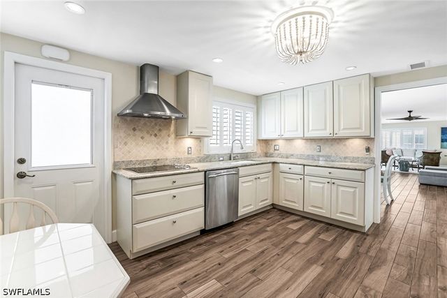 1100 8th AVE S H227, Naples, FL 34102