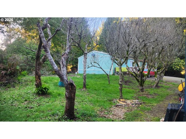 5046 N LOFTUS Rd, Florence, OR 97439