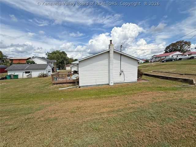 2486 Walnut Street, Hurricane, WV 25526