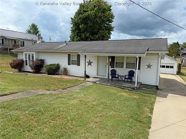 2486 Walnut Street, Hurricane, WV 25526
