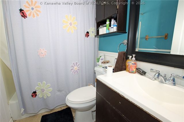 2486 Walnut Street, Hurricane, WV 25526