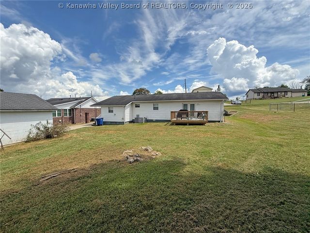2486 Walnut Street, Hurricane, WV 25526