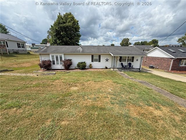 2486 Walnut Street, Hurricane, WV 25526