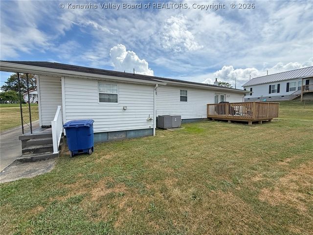 2486 Walnut Street, Hurricane, WV 25526