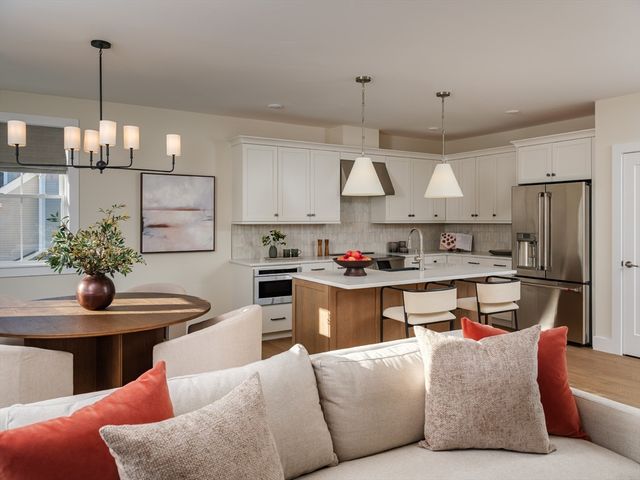 40 Keyhole Circle 40-3, Plymouth, MA 02360
