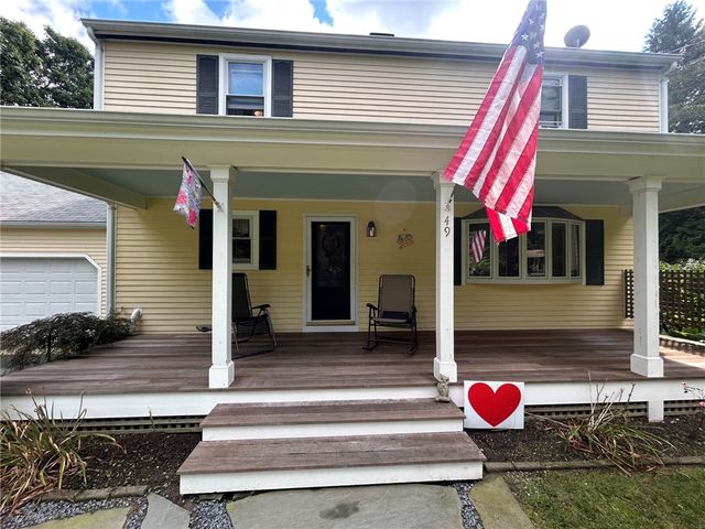 49 Captains Circle, Tiverton, RI 02878