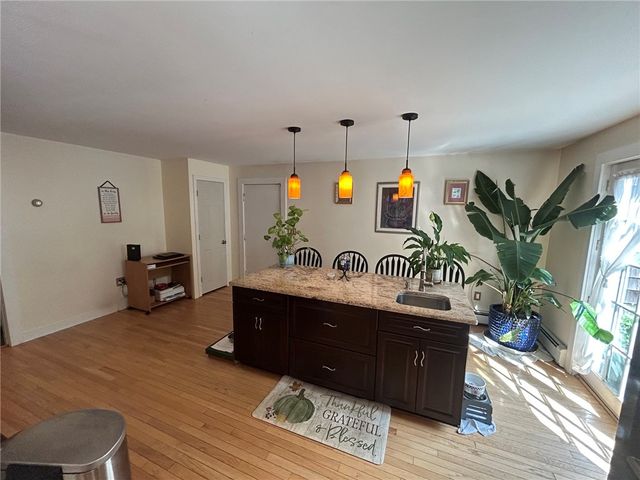 49 Captains Circle, Tiverton, RI 02878