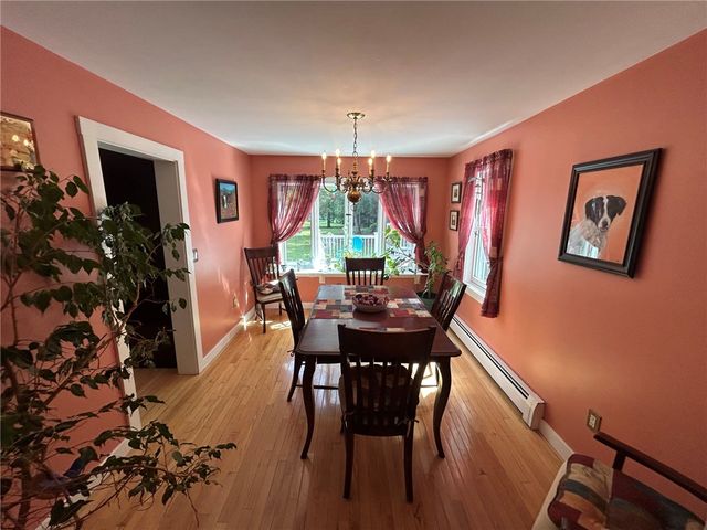 49 Captains Circle, Tiverton, RI 02878