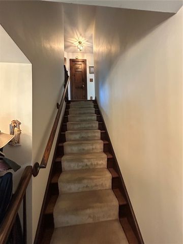49 Captains Circle, Tiverton, RI 02878