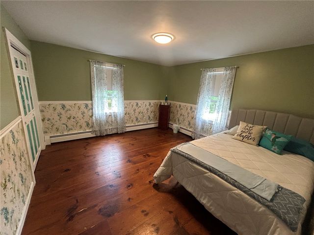 49 Captains Circle, Tiverton, RI 02878