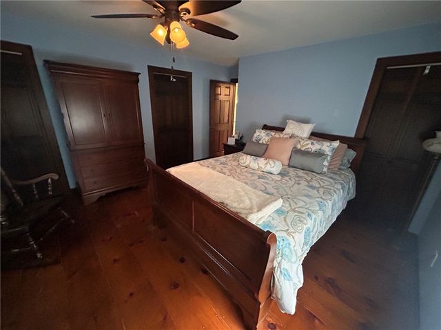 49 Captains Circle, Tiverton, RI 02878
