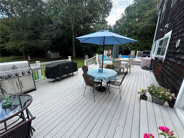 49 Captains Circle, Tiverton, RI 02878