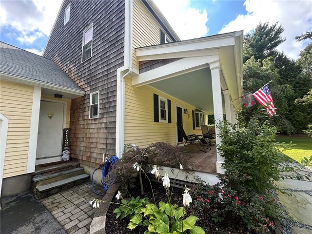 49 Captains Circle, Tiverton, RI 02878