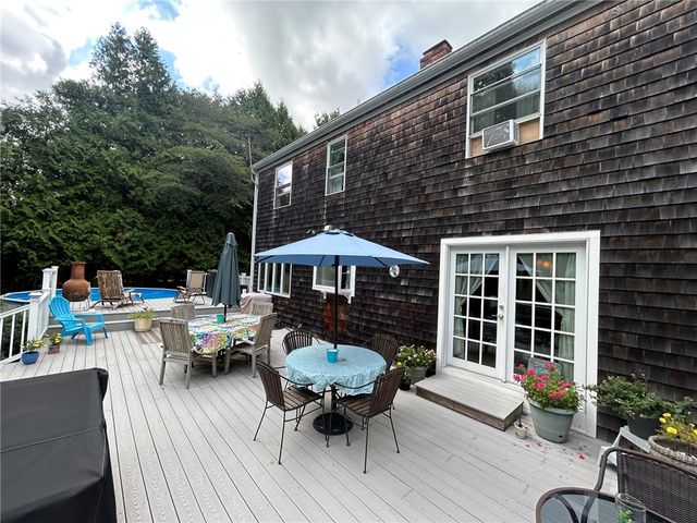 49 Captains Circle, Tiverton, RI 02878
