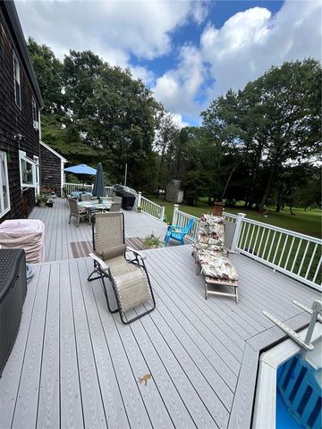 49 Captains Circle, Tiverton, RI 02878