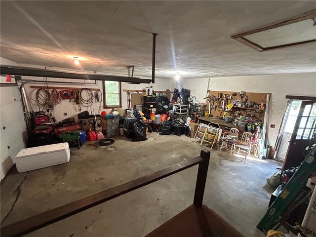49 Captains Circle, Tiverton, RI 02878