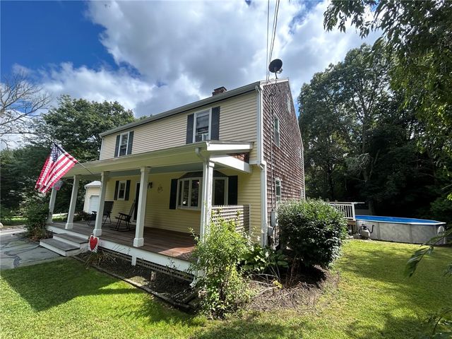 49 Captains Circle, Tiverton, RI 02878