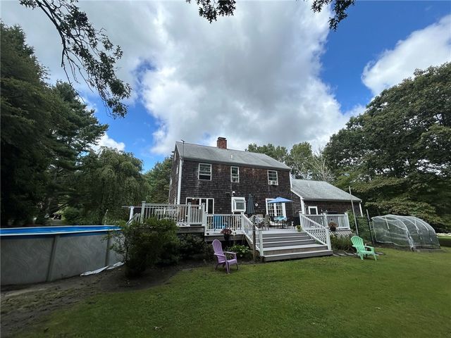 49 Captains Circle, Tiverton, RI 02878