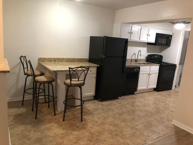 4313 S Harlem Avenue 3, Stickney, IL 60402