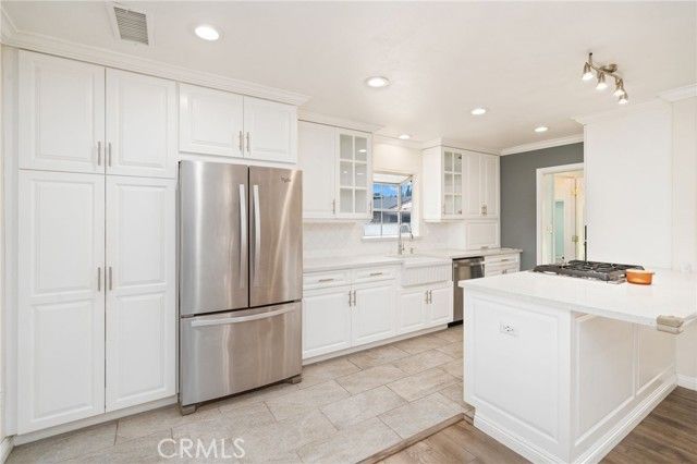 1721 E Ruddock, Covina, CA 91724