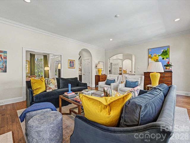 2121 Forest Drive, Charlotte, NC 28211