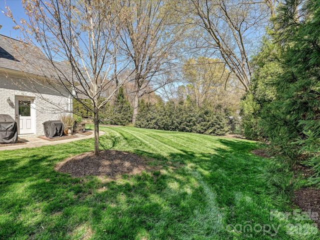 2121 Forest Drive, Charlotte, NC 28211