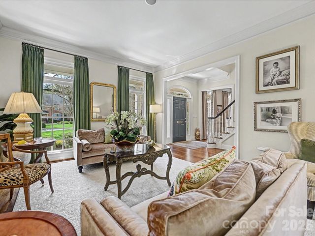 2121 Forest Drive, Charlotte, NC 28211