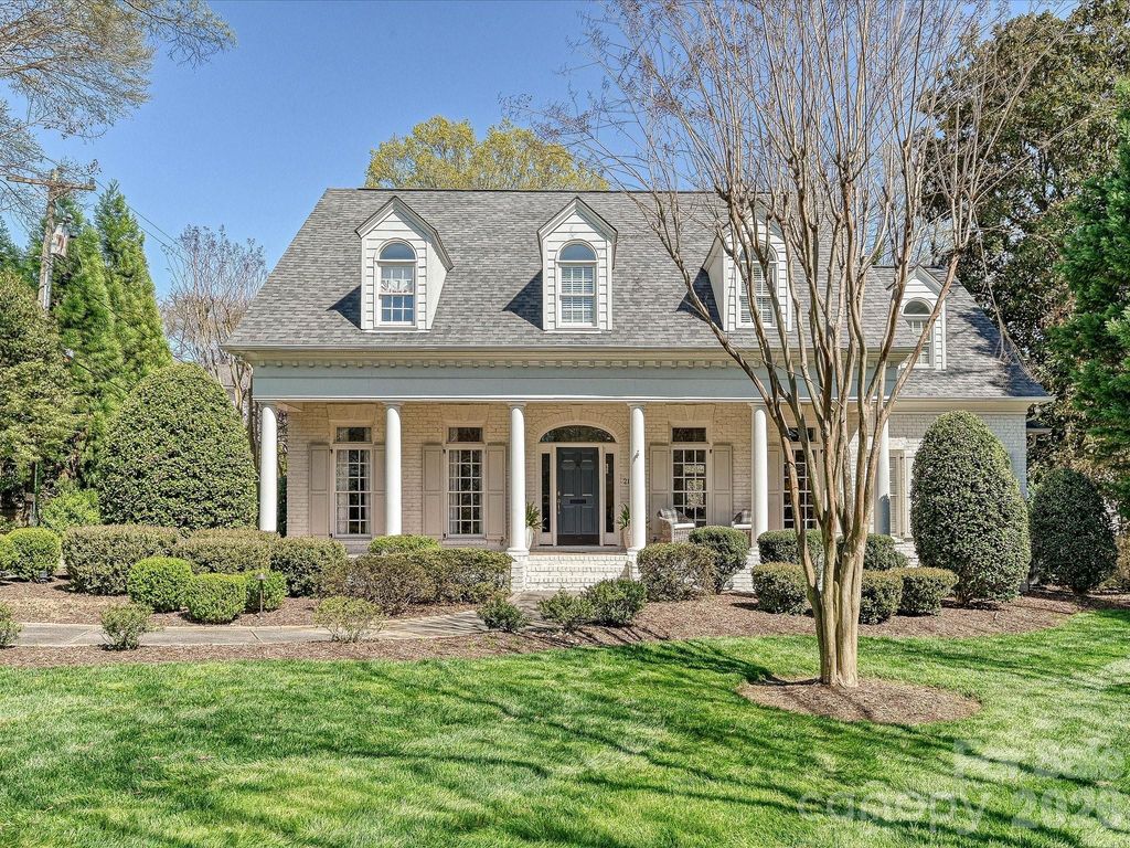 2121 Forest Drive, Charlotte, NC 28211