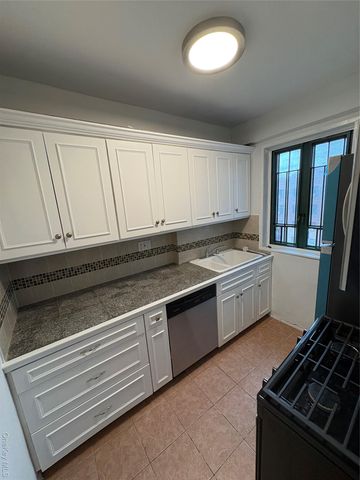 1705 Purdy Street 7H, Bronx, NY 10462