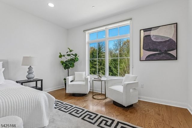 211 Metzger Dr, West Orange Twp., NJ 07052