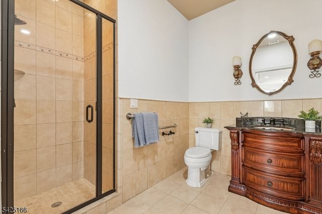 211 Metzger Dr, West Orange Twp., NJ 07052