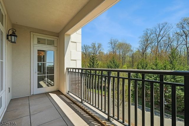 211 Metzger Dr, West Orange Twp., NJ 07052