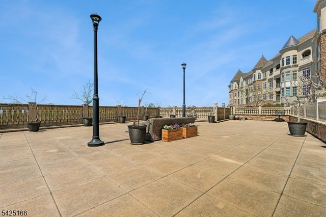 211 Metzger Dr, West Orange Twp., NJ 07052