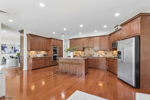 211 Metzger Dr, West Orange Twp., NJ 07052