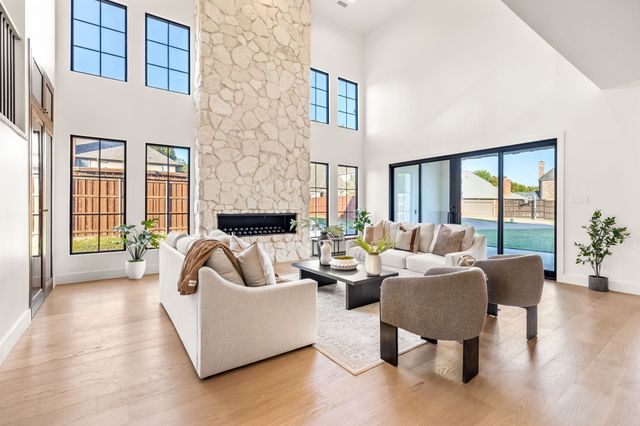 702 Mockingbird Lane, Coppell, TX 75019