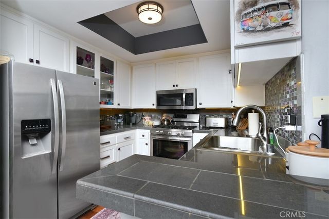 4455 Hazeltine 208, Sherman Oaks, CA 91423
