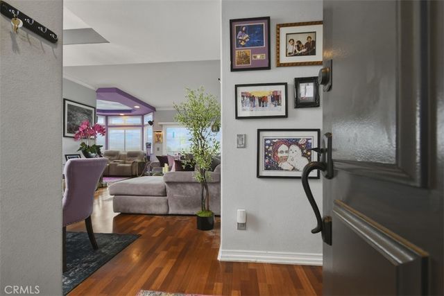 4455 Hazeltine 208, Sherman Oaks, CA 91423