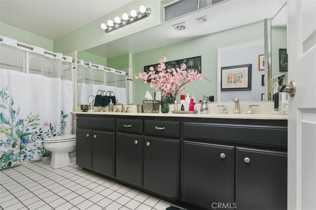 4455 Hazeltine 208, Sherman Oaks, CA 91423