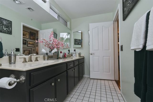 4455 Hazeltine 208, Sherman Oaks, CA 91423
