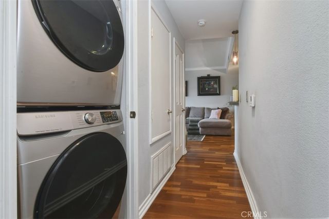 4455 Hazeltine 208, Sherman Oaks, CA 91423