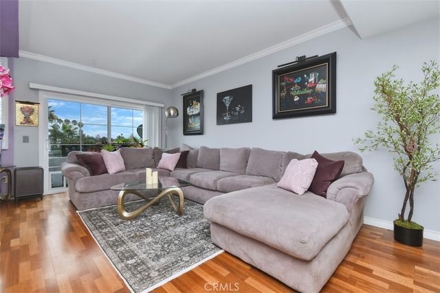 4455 Hazeltine 208, Sherman Oaks, CA 91423