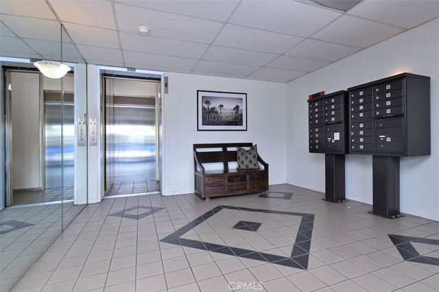 4455 Hazeltine 208, Sherman Oaks, CA 91423