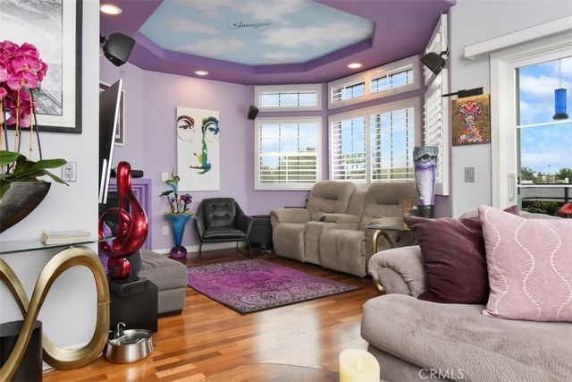 4455 Hazeltine 208, Sherman Oaks, CA 91423