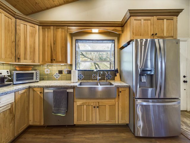 1285 Bliss Lane, Garberville, CA 95542