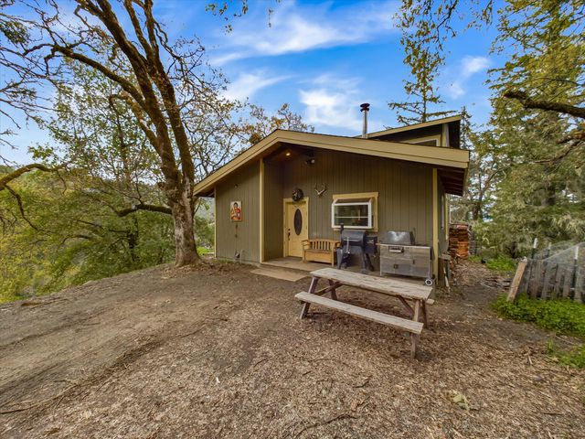 1285 Bliss Lane, Garberville, CA 95542