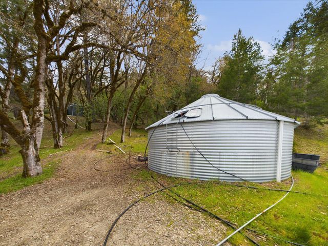 1285 Bliss Lane, Garberville, CA 95542
